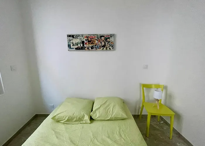T2 Renove Avec Terrasse Au Coeur Des Cevennes