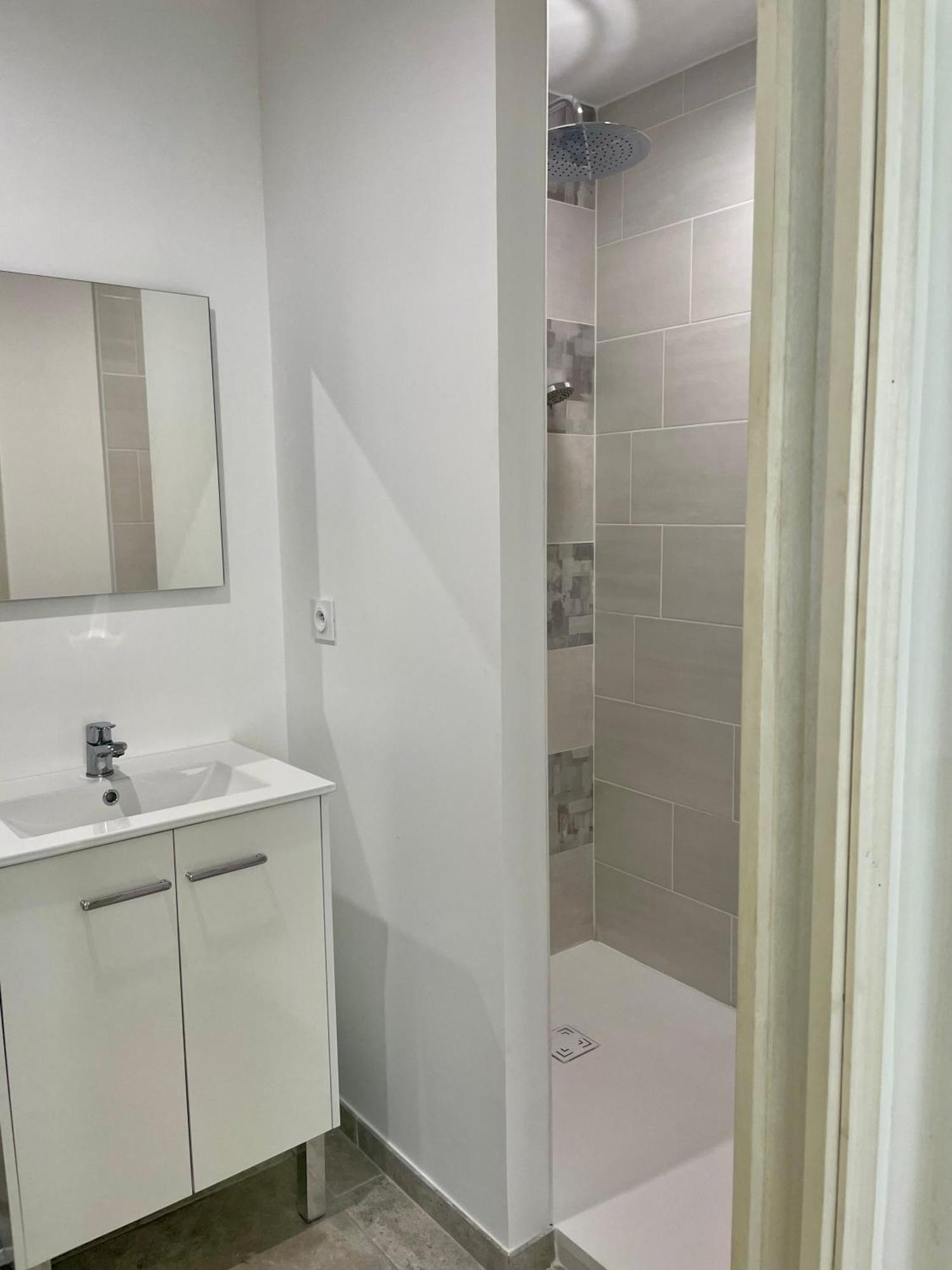 Apartment T2 Renove Avec Terrasse Au Coeur Des Cevennes