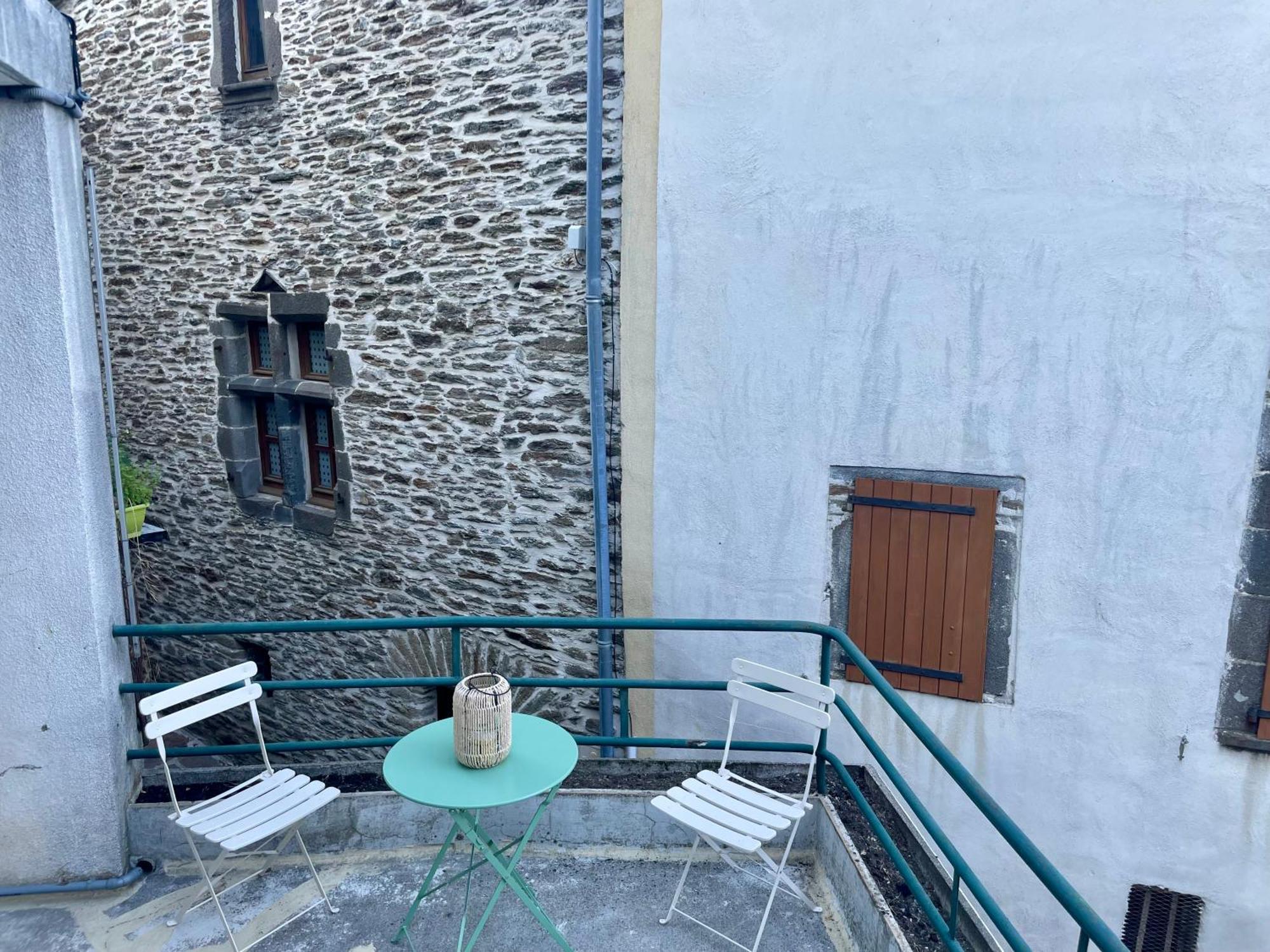 T2 Renove Avec Terrasse Au Coeur Des Cevennes